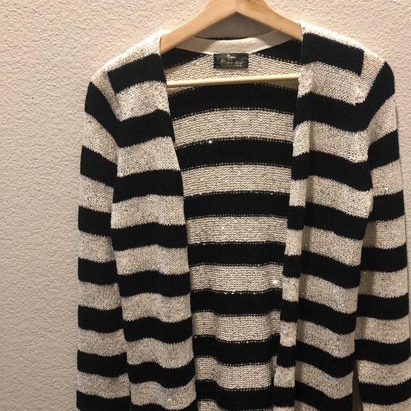 Tops - Black and White Strip Cardigan size M